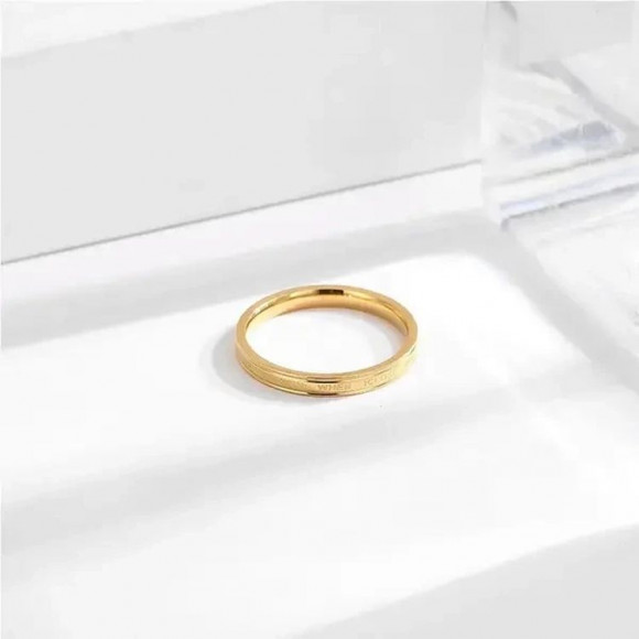 Кольцо стальное с напылением золотом "I feel you even when I close my eyes" J10195CJJ