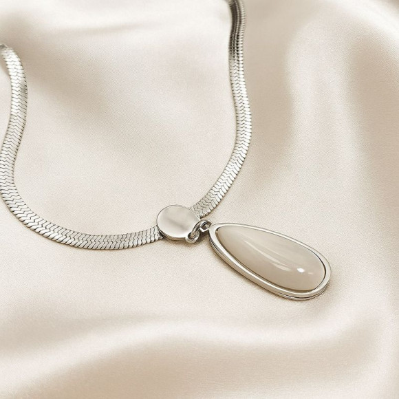 Массивная плоская цепочка с крупной подвеской из камня J10539CJJ