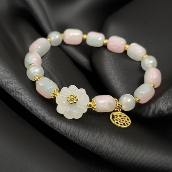 Браслет сказочный персонаж с разноцветными камнями J11040CJJ Браслет сказочный персонаж с разноцветными камнями J11040CJJ