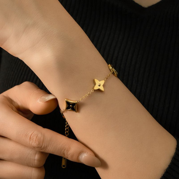 Браслет титановая сталь напыление золотом 1J12157CJJ Браслет титановая сталь напыление золотом 1J12157CJJ