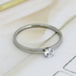 Кольцо стальное с фианитом J10233CJJ