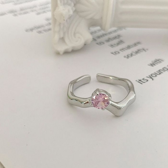Разомкнутое кольцо с розовым кристаллом формы «кушон» 1J11921CJJ