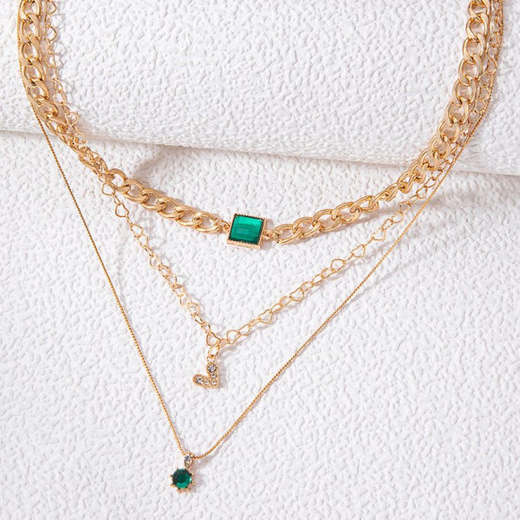 Тройное каскадное колье с изумрудными кристаллами 1J12441CJJ Тройное каскадное колье с изумрудными кристаллами 1J12441CJJ