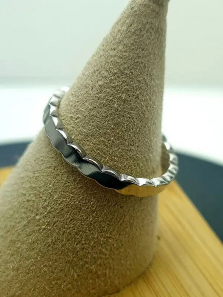 Фигурное кольцо с алмазной гранью из стали J10236CJJ Фигурное кольцо с алмазной гранью из стали J10236CJJ