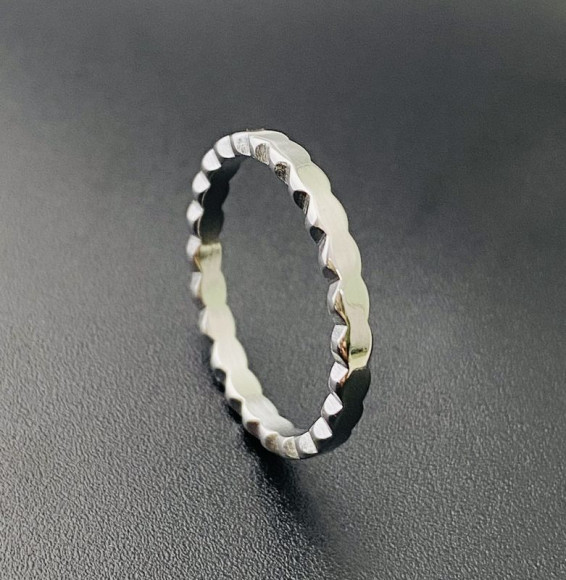 Фигурное кольцо с алмазной гранью из стали J10236CJJ Фигурное кольцо с алмазной гранью из стали J10236CJJ