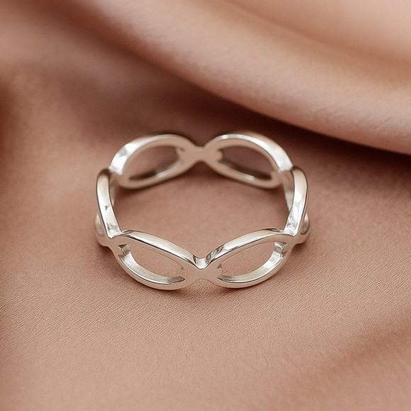 Серебристое кольцо в форме переплетенной бесконечной цепи J10172CJJ Серебристое кольцо в форме переплетенной бесконечной цепи J10172CJJ