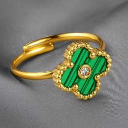 Кольцо с фактурной вставкой под натуральный камень в форме зеленого клевера 1J12074CJJ Кольцо с фактурной вставкой под натуральный камень в форме зеленого клевера 1J12074CJJ