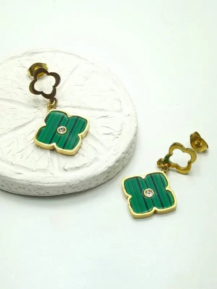 Длинные серьги-подвески с зеленым клевером в стиле четырехлистника J10215CJJ