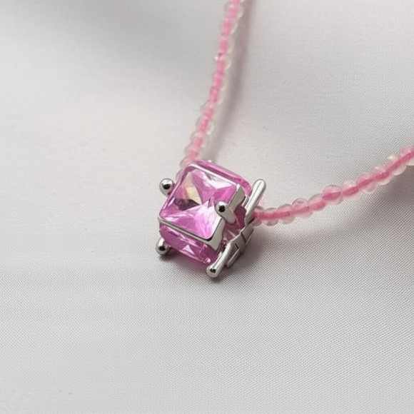 Нежные бусы из бисера с розовым граненым кристаллом J10726CJJ Нежные бусы из бисера с розовым граненым кристаллом J10726CJJ