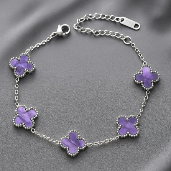 Браслет с нежно-фиолетовыми цветами клевера и перламутром 1J12156CJJ