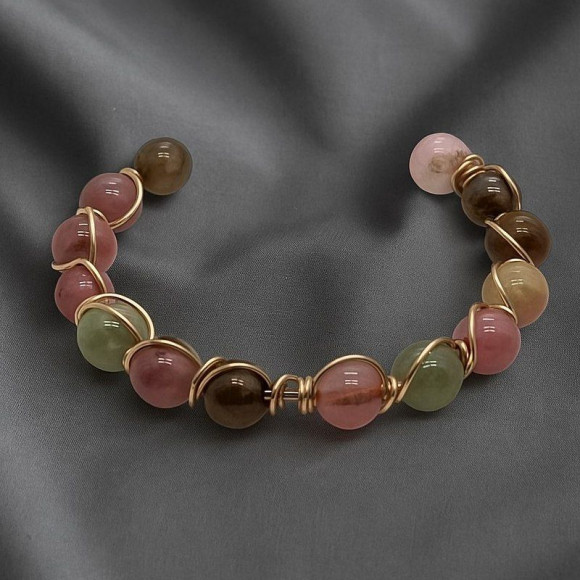 Кольцо из разноцветных бусин под турмалин 1J12173CJJ