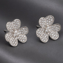 Серьги-гвоздики цветы со стразами 1J12081CJJ Серьги-гвоздики цветы со стразами 1J12081CJJ