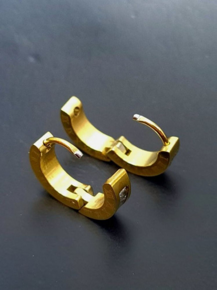 Стальные серьги-конго с напылением золотом и фианитами J10250CJJ Стальные серьги-конго с напылением золотом и фианитами J10250CJJ