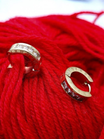 Стальные серьги-конго с напылением золотом и фианитами J10250CJJ Стальные серьги-конго с напылением золотом и фианитами J10250CJJ