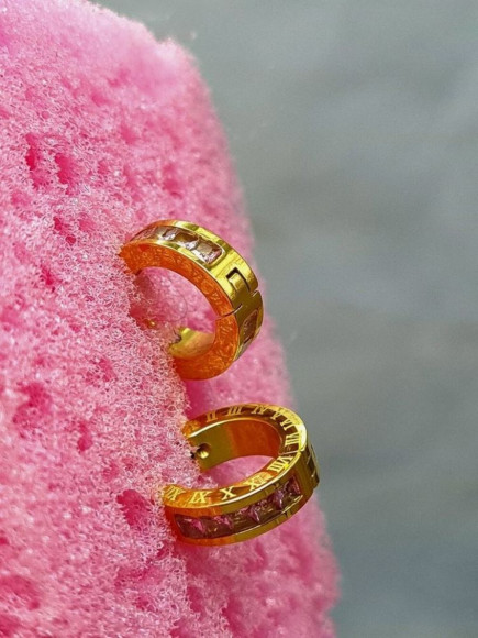 Стальные серьги-конго с напылением золотом и фианитами J10251CJJ