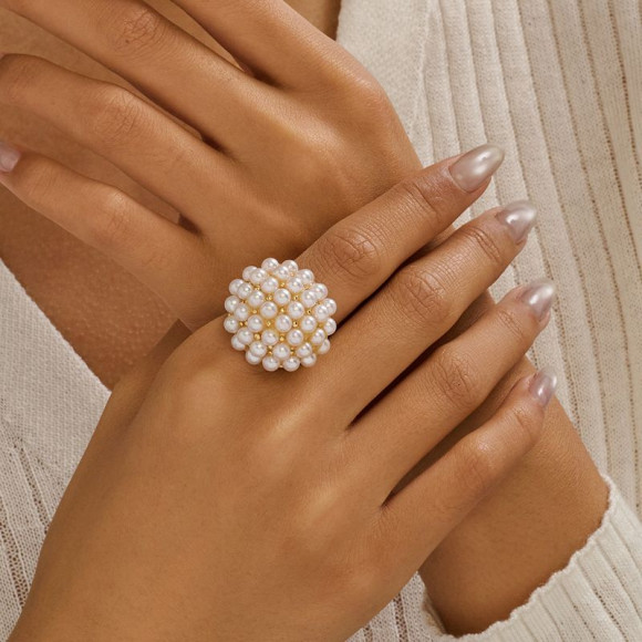 Объемное кольцо с россыпью жемчужных бусин 1J12195CJJ Объемное кольцо с россыпью жемчужных бусин 1J12195CJJ