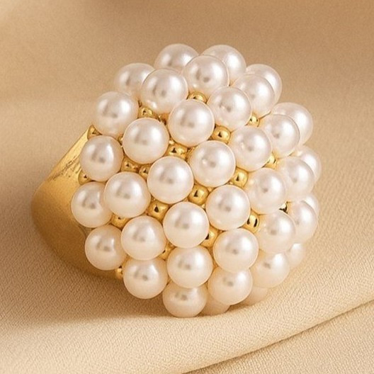 Объемное кольцо с россыпью жемчужных бусин 1J12195CJJ Объемное кольцо с россыпью жемчужных бусин 1J12195CJJ