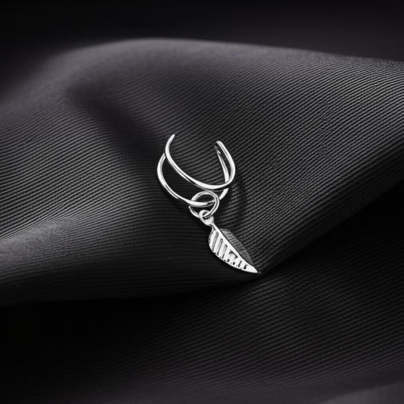 Серебристый кафф с подвеской-листом 2D67317MCK