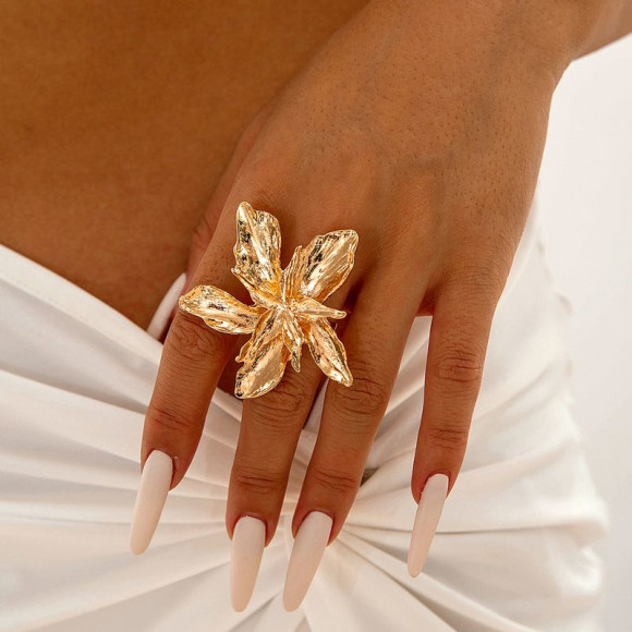 Крупное кольцо в форме распустившегося цветка 1J12197CJJ
