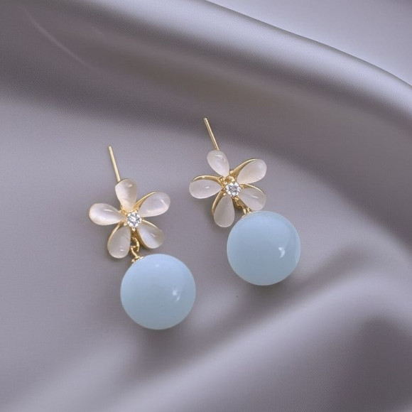 Романтичные серьги-пусеты цветы с опаловым жемчугом 1J11941CJJ Романтичные серьги-пусеты цветы с опаловым жемчугом 1J11941CJJ