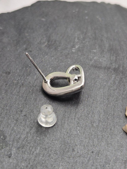 Серьги-гвоздики сердца объёмные J10717CJJ Серьги-гвоздики сердца объёмные J10717CJJ