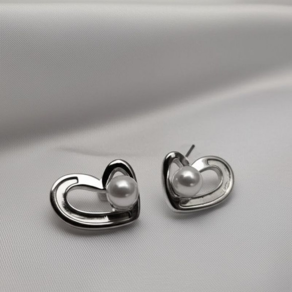 Серьги-гвоздики сердца объёмные J10717CJJ Серьги-гвоздики сердца объёмные J10717CJJ