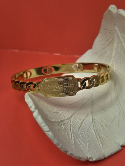 Браслет жесткий из стали с покрытием золотом J11470CJJ