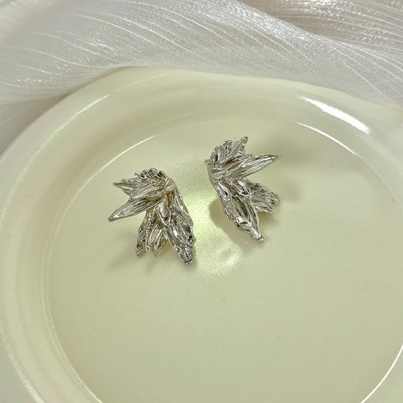 Серьги ювелирный сплав листья 1J11733CJJ Серьги ювелирный сплав листья 1J11733CJJ