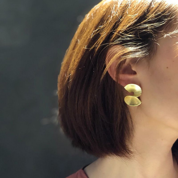 Серьги-пусеты «Золотая спираль» 1J12517CJJ Серьги-пусеты «Золотая спираль» 1J12517CJJ