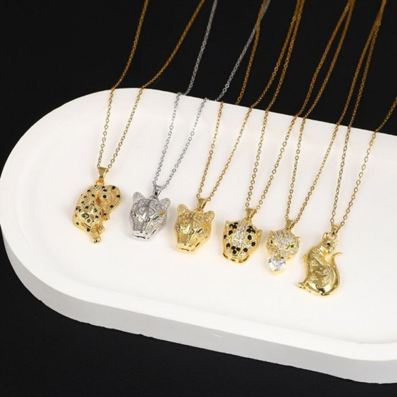 Анималистическое колье с объемной подвеской в виде головы пантеры J10830CJJ Анималистическое колье с объемной подвеской в виде головы пантеры J10830CJJ