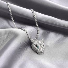 Анималистическое колье с объемной подвеской в виде головы пантеры J10830CJJ