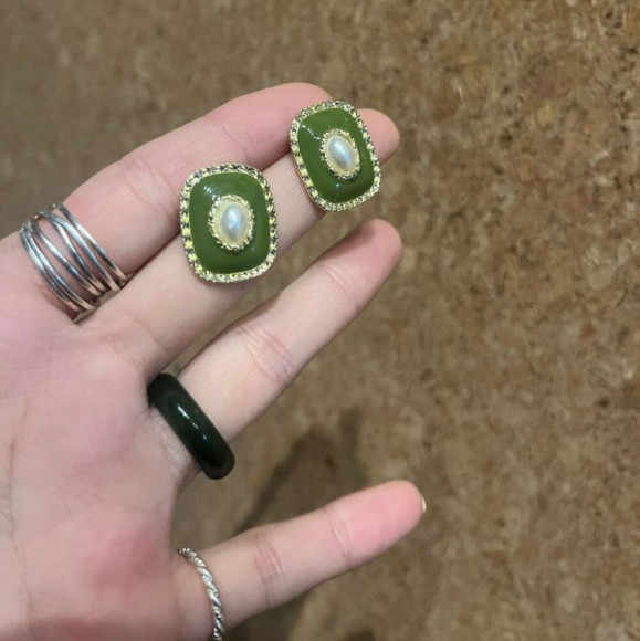 Серьги ювелирный сплав с серебряным гвоздиком J10579CJJ Серьги ювелирный сплав с серебряным гвоздиком J10579CJJ