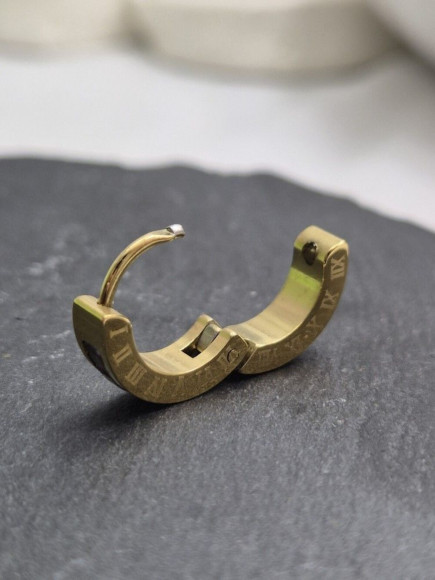 Широкие серьги-кольца конго с центральной вставкой под темный камень J10892CJJ