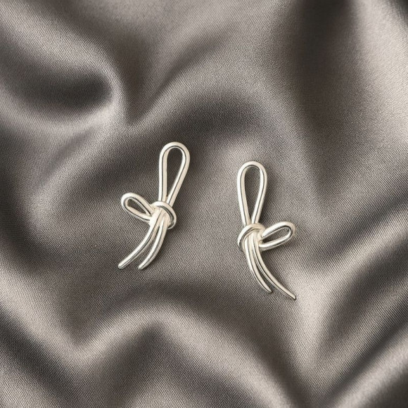 Серьги-гвоздики медь напыление платиной 1J12407CJJ Серьги-гвоздики медь напыление платиной 1J12407CJJ